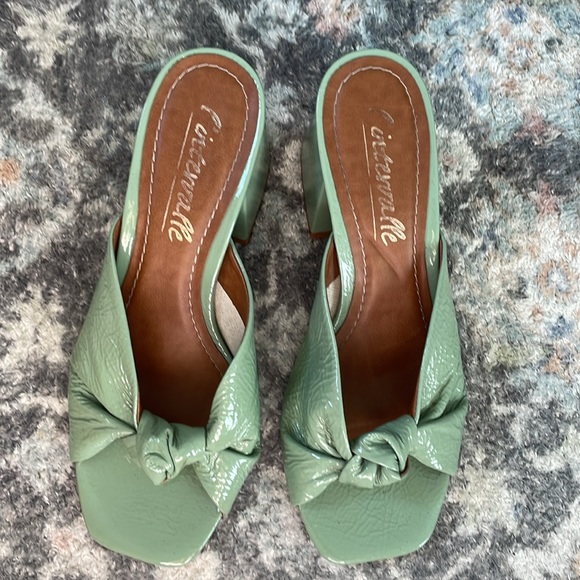 Leather slip on knot detail sandals - Picture 2 of 7